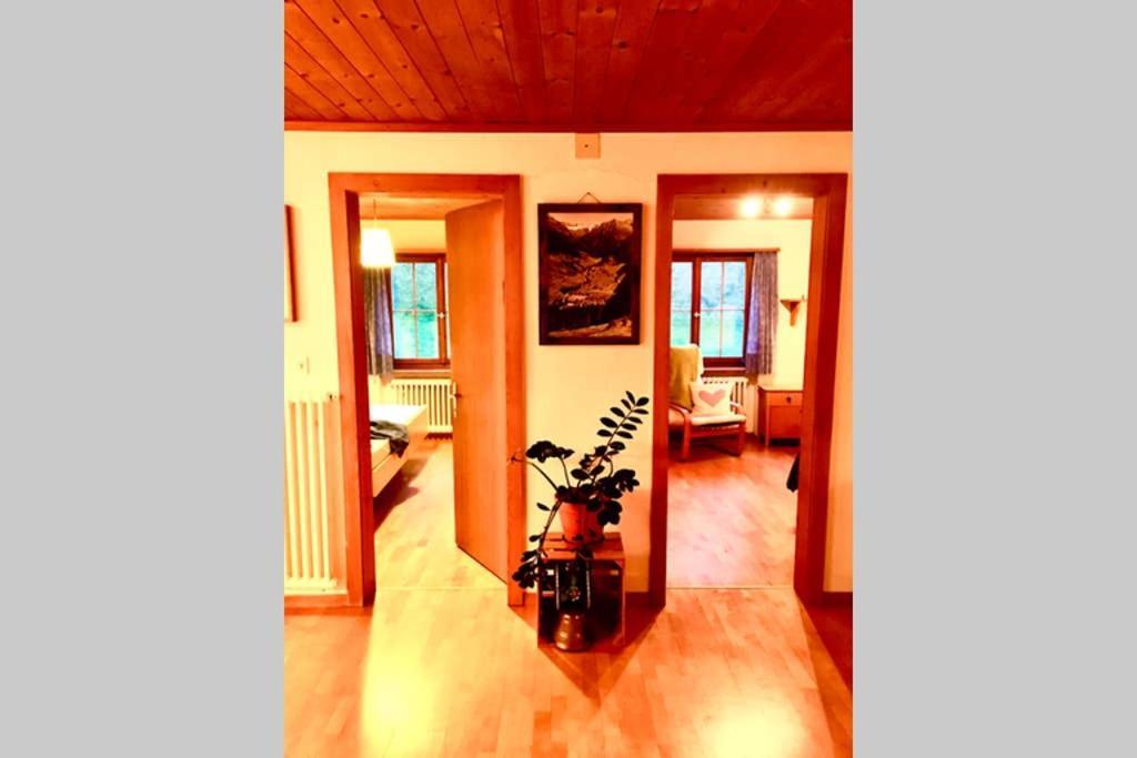 Ferienwohnung Uf Z'Enisch โคลสเตอร์ ภายนอก รูปภาพ