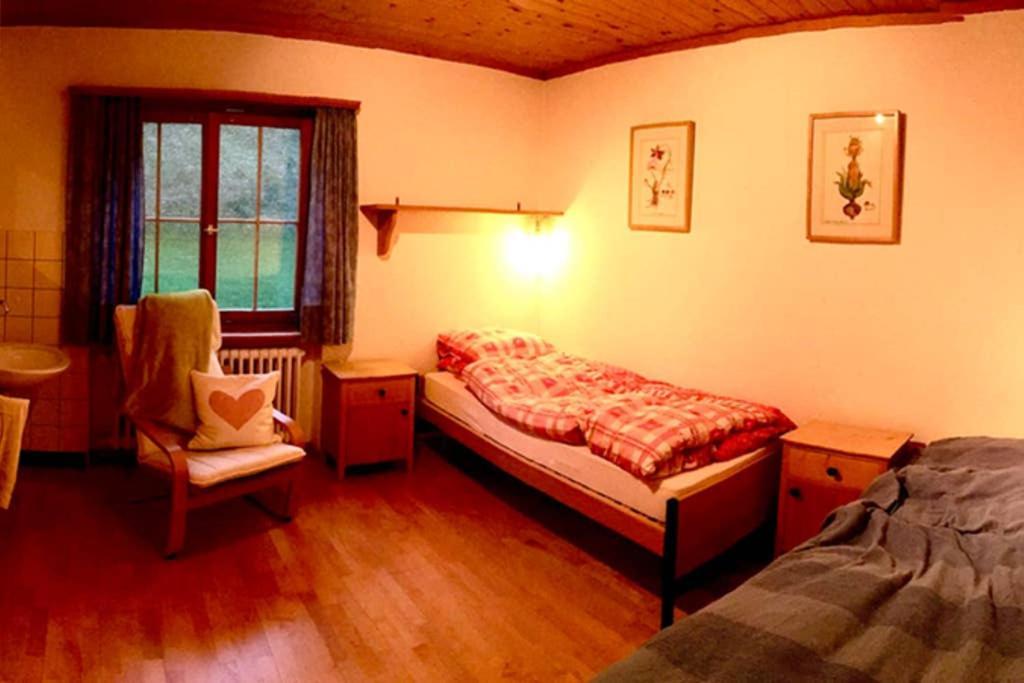 Ferienwohnung Uf Z'Enisch โคลสเตอร์ ภายนอก รูปภาพ