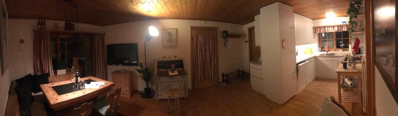 Ferienwohnung Uf Z'Enisch โคลสเตอร์ ภายนอก รูปภาพ